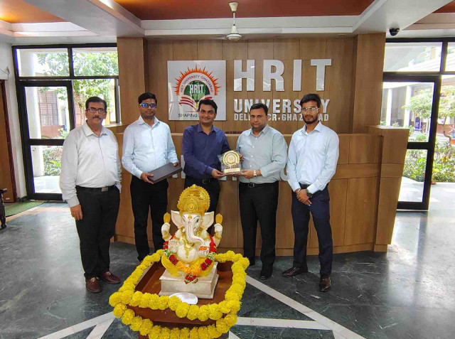 We're excited to share that HRIT University has partnered with Croma Campus through a strategic MoU to boost your career prospects!